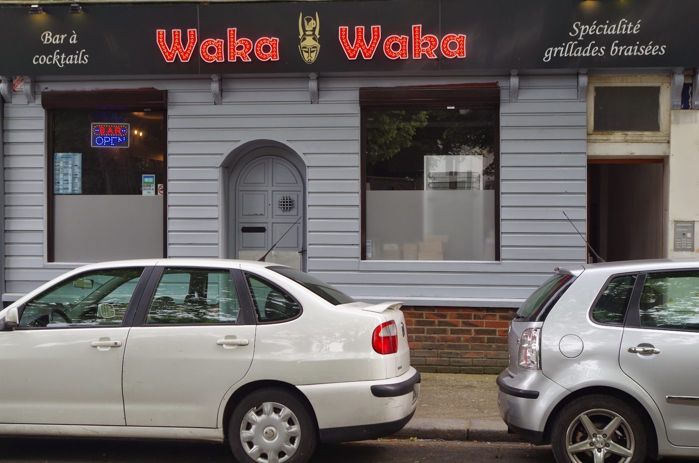 La devanture du restaurant Waka Waka, rue Casimir Delavigne au Havre